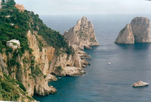 Útesy I Faraglioni na ostrove Capri,1999