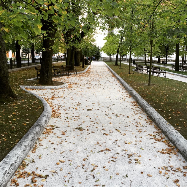 Chodník v parku, Levoča