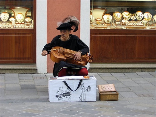 Stredoveký hudobník