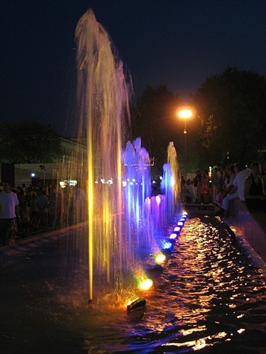 farebná fontána v Bibione 2