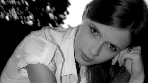 B&W