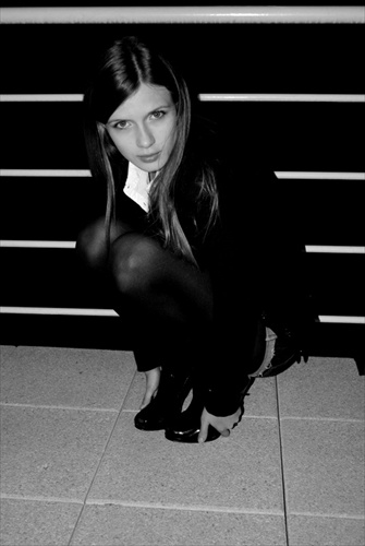 B&W