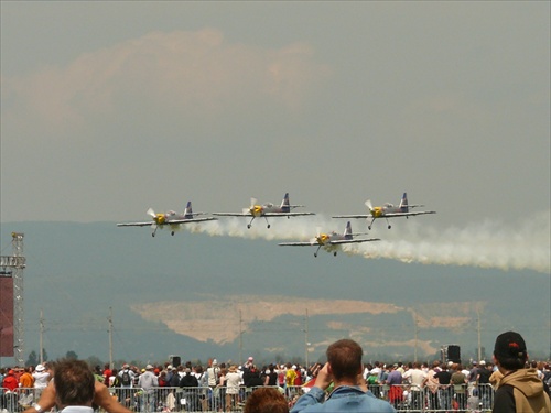 Flying Bulls Aerobatic Team1