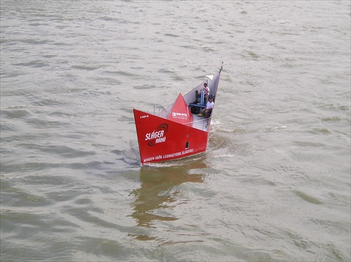 Papierová loďka