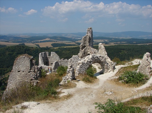 Pohľad z Čachtického hradu