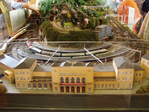 Model Bratislavskej Hlavnej stanice