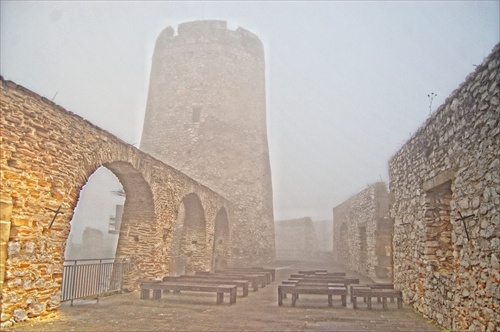 Sp. hrad v hmle