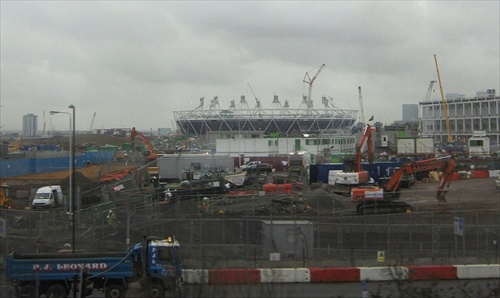 Olympijský štadión, vo výstavbe