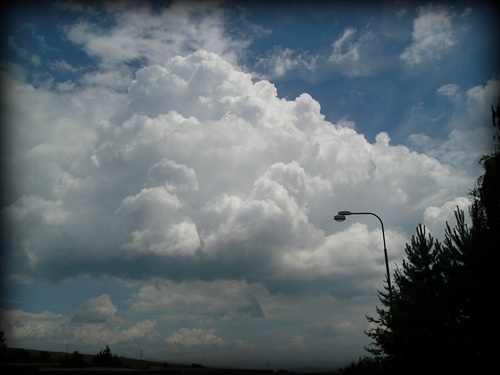 obrovský šlahačkový oblak