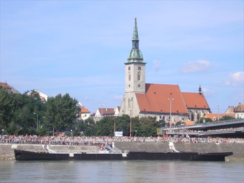 Dunaj a Dóm sv. Martina