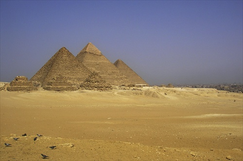 pyramidy v Kahire