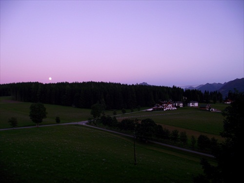 Spln nad dedinkou Ramsau am Dachstein