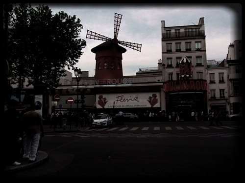 Moulin Rouge /červený mlyn/