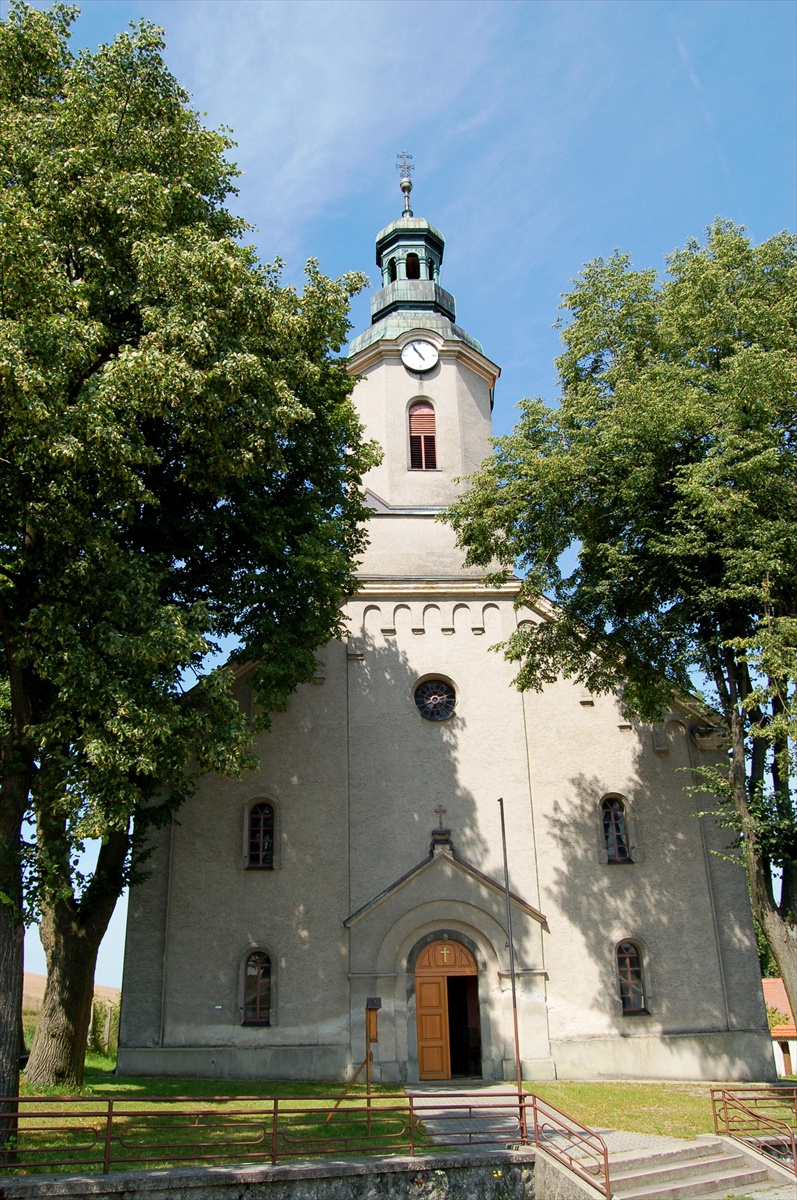 Evanjelický kostol v Košariskách
