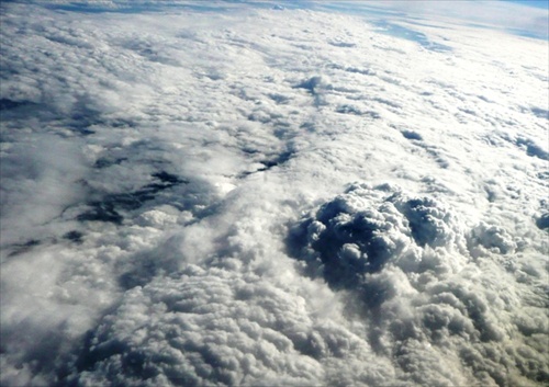 Let nad oblakmi 2