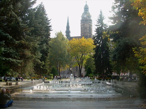 park s fontánou