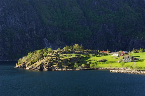 farmy vo fjordoch