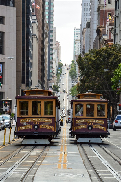 Cable cars on California Street
