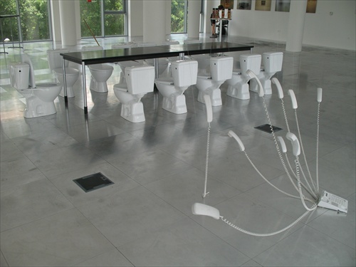 Rokovací stôl