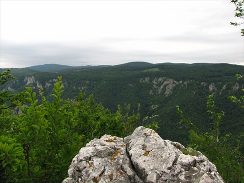 Muránska planina z Muránskeho hradu