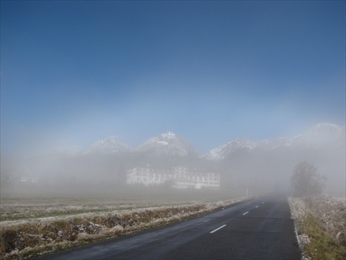 Vysoké Tatry pod závojom hmly