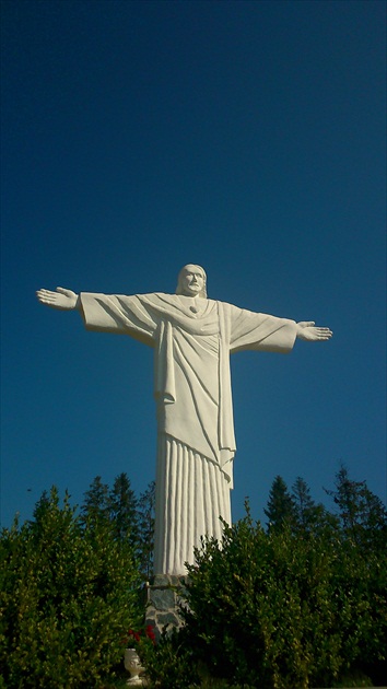 obec Klin - socha Krista