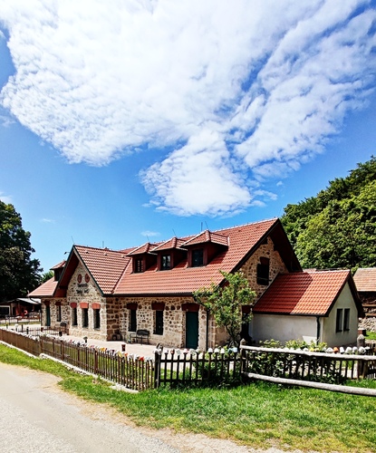  . Malé Karpaty .