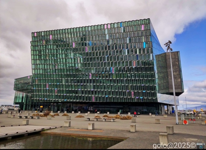  . Harpa .