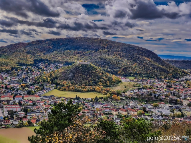  . Hainburg .