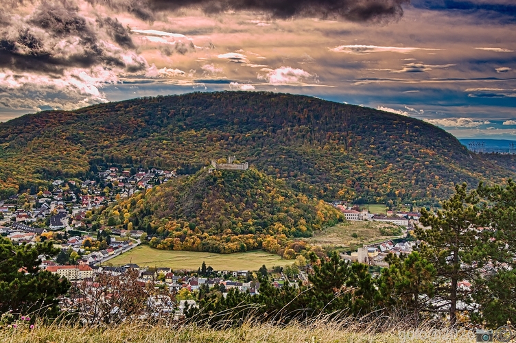 . Hainburg .