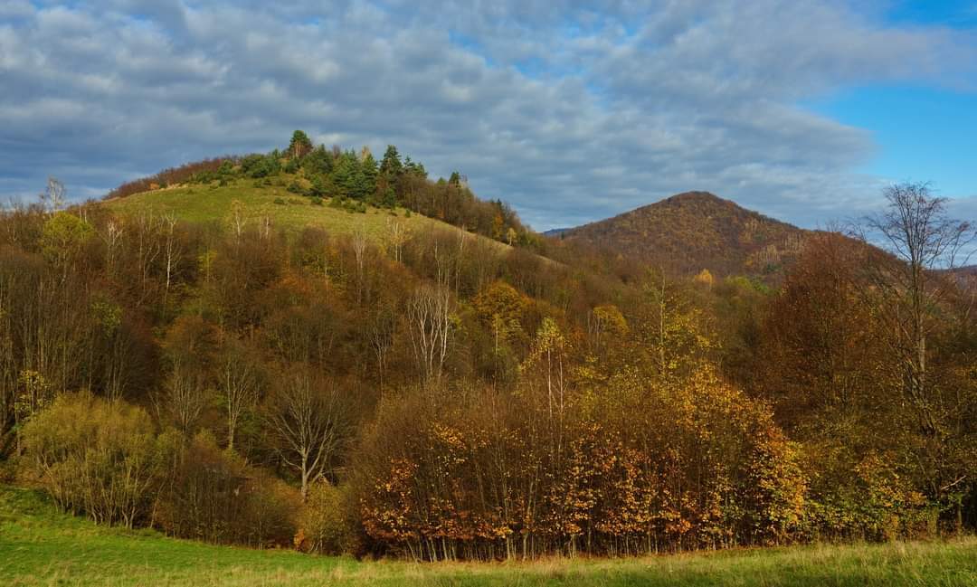 Šibený hŕbok a vrch Šluchta