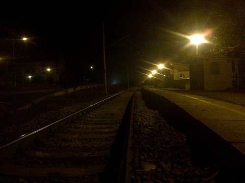 Stanica tichá, stanica pustá ...