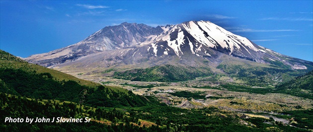 Mt. Saint Helens ( 2550m )