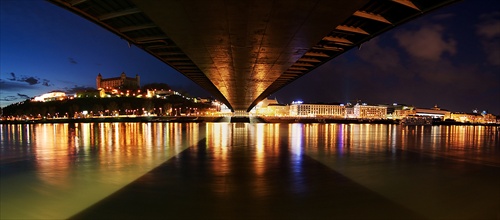Most SNP v Bratislave