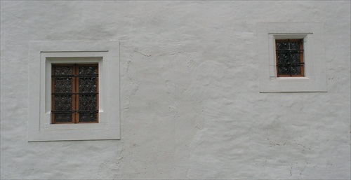 jednoducho okná a stena