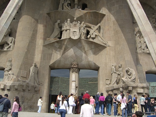 Sagrada Familia - detail vchodových dverí