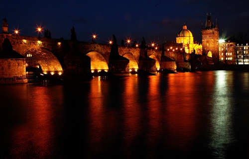 Praha v noci
