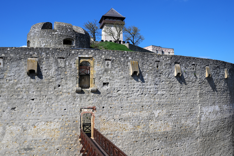 Vstup na Trenčiansky hrad od Breziny