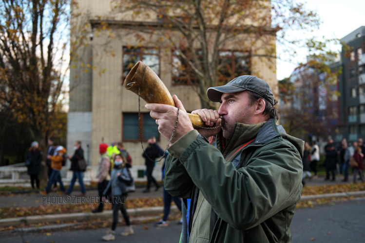 Bratislava 17.11.2020 "Trúbte na útok!" :-D