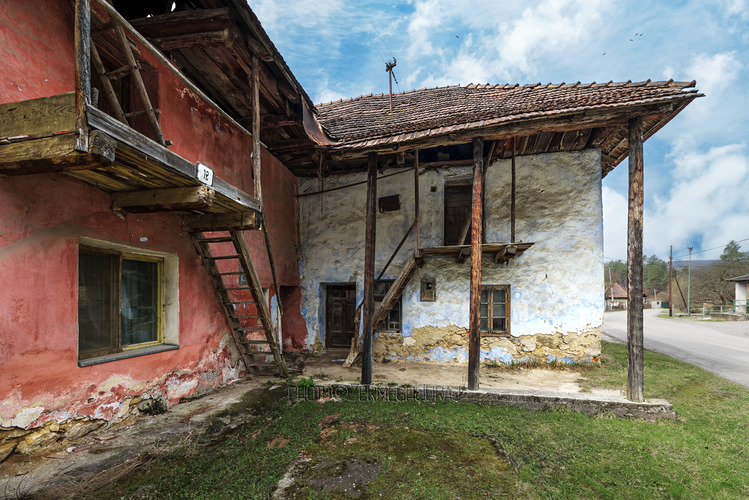 Uhrovské Podhradie - pôvodná charakteristická architektúra II.