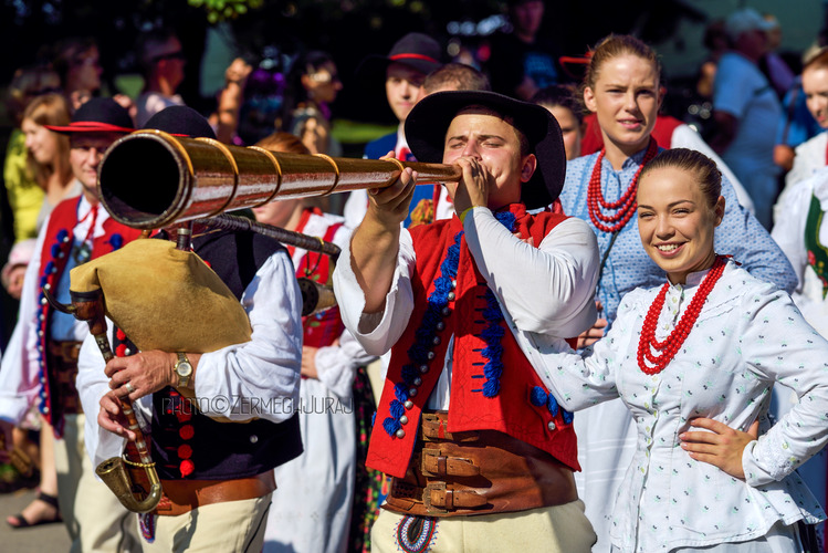 Festivalový sprievod...