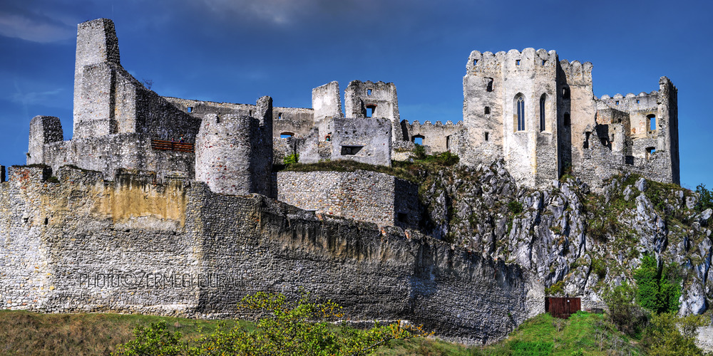 Beckov - z "druhej" strany.