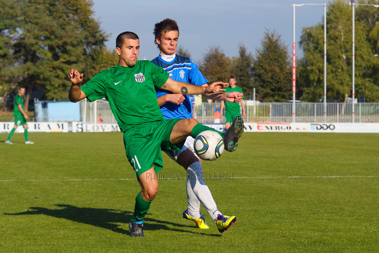 Z ligových trávnikov - 22.10.2011
