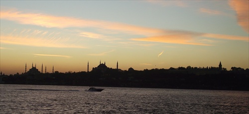Súmrak nad pýchami Istanbulu