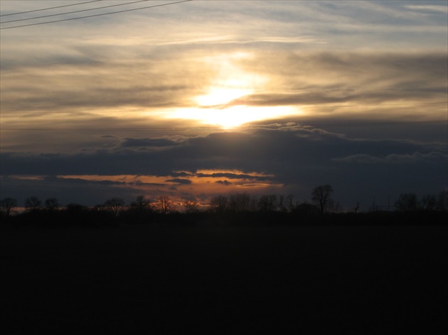 Februárový západ slnka.