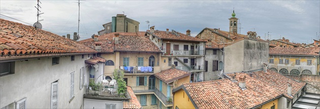 Dvor, Bergamo