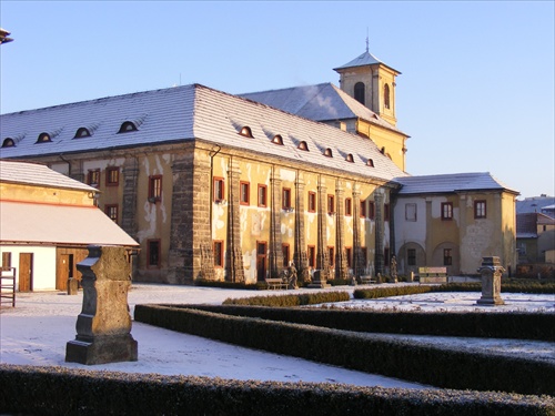 Bývalý kláštor, park, lapidárium