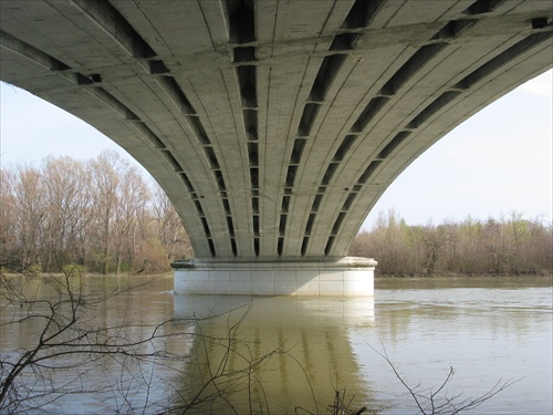 Šintavský most
