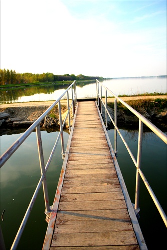 Mostík na rieke