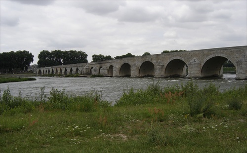Most cez rieku Loira
